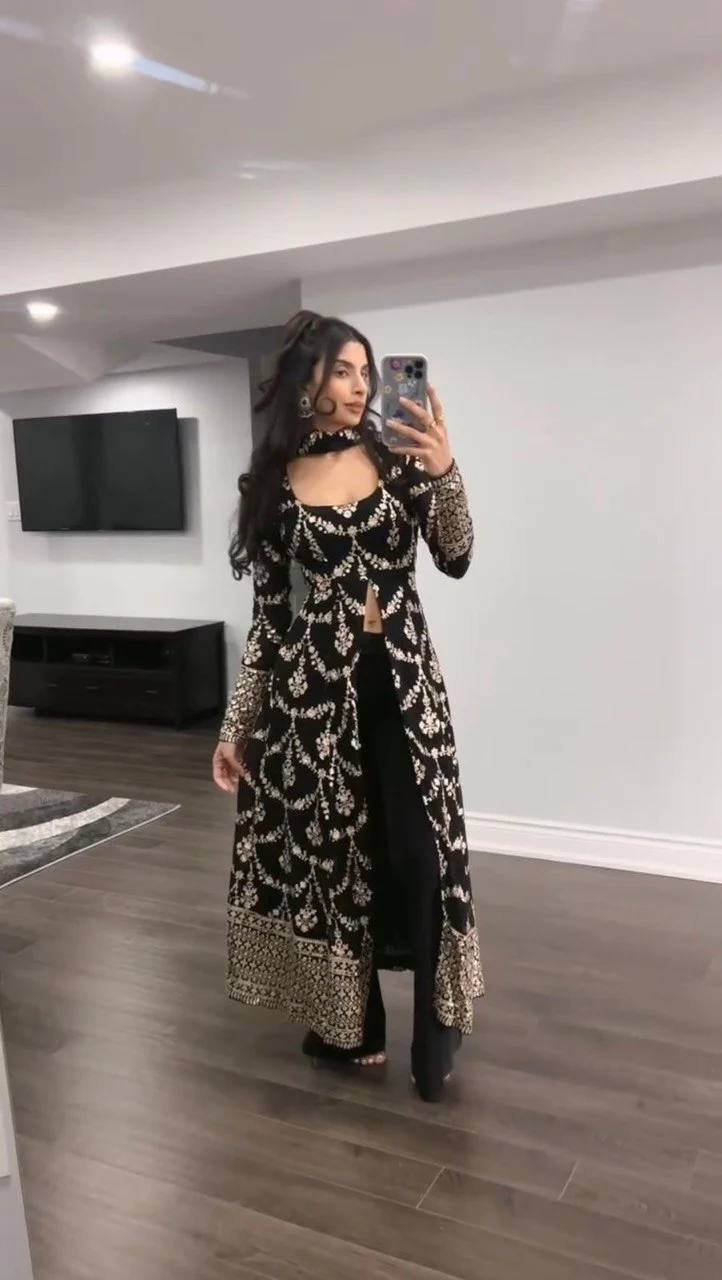 STUNNING FOX GEORGETTE SALWAR SUIT