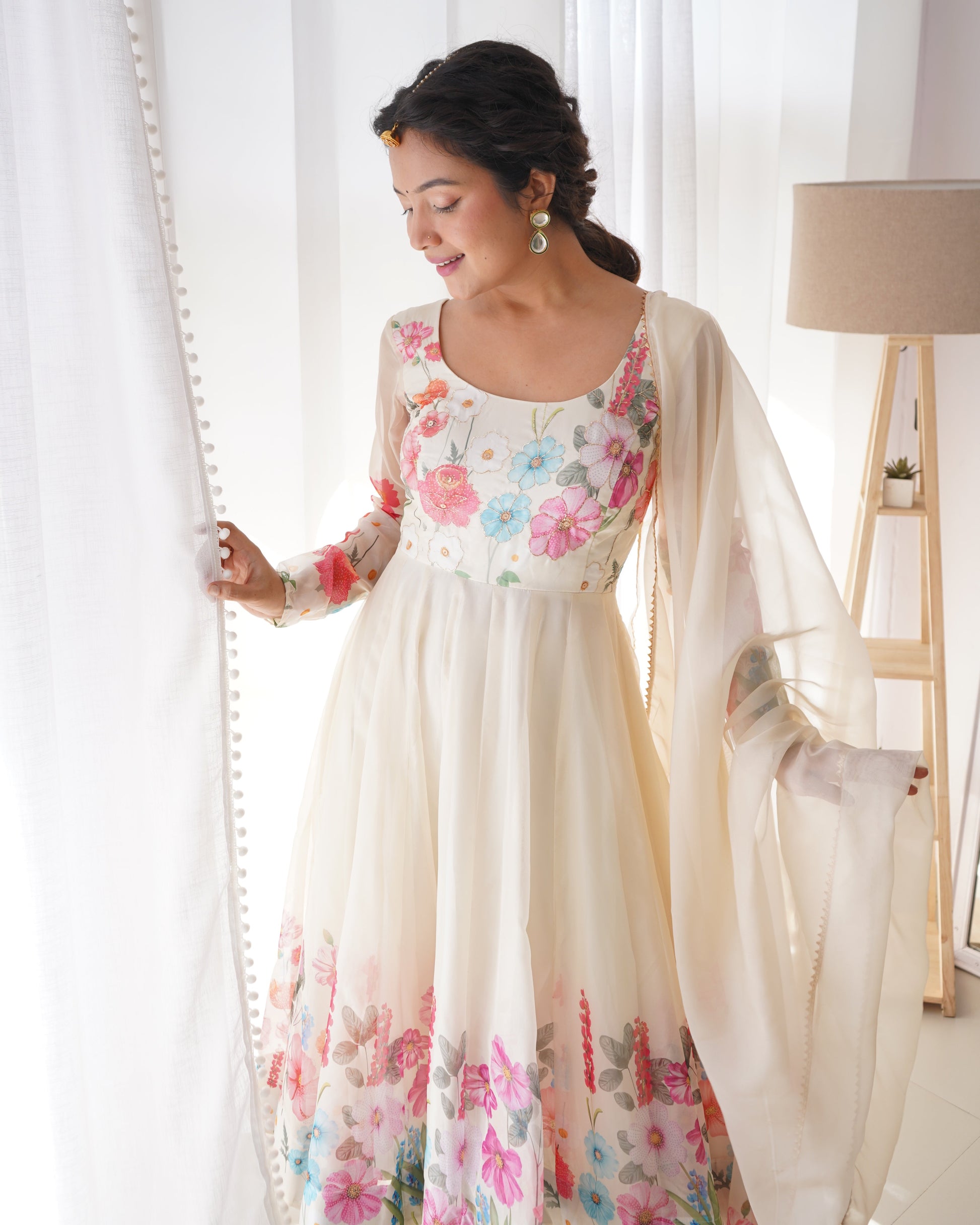 FLORAL ELEGANCE: CREAM COLOR FLOWER PRINT ANARKALI WITH ZARI WORK AND DUPATTA