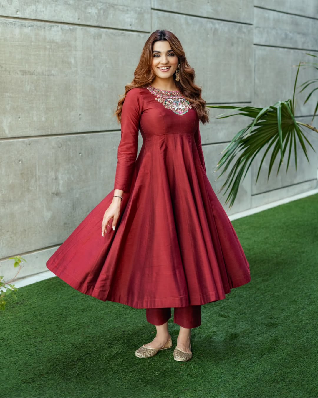 PREMIUM READYMADE ANARKALI SUIT SET – FESTIVE COLLECTION