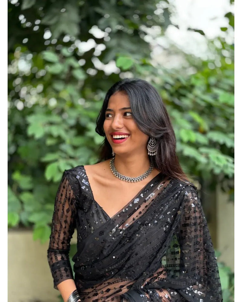 THIS DESIGNER HOT BLACK SAREE IS PERFECT FOR YOUR COCKTAIL EVENING TO RECEPTION PARTY.