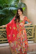 ELEGANT FLORAL MUSLIN SUIT SETWITH FAXU BLOOMING DUPATTA