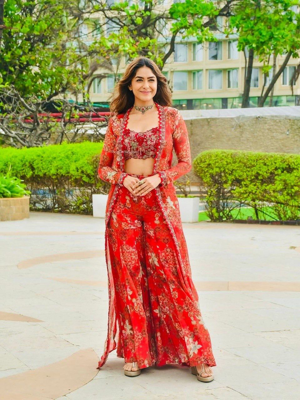 PREMIUM DESIGNER SHARARA SET – TRADITIONAL YET TRENDY