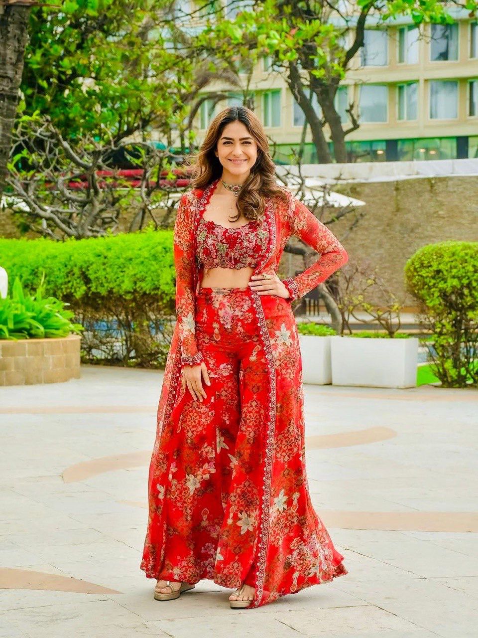 PREMIUM DESIGNER SHARARA SET – TRADITIONAL YET TRENDY