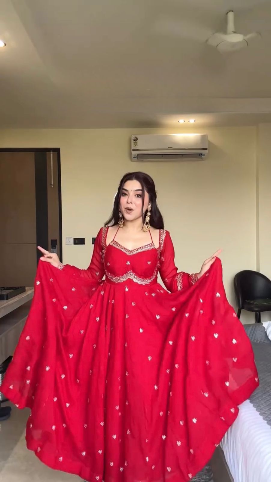 PREMIUM FAUX GEORGETTE ANARKALI WITH THREAD & SEQUENCE WORK