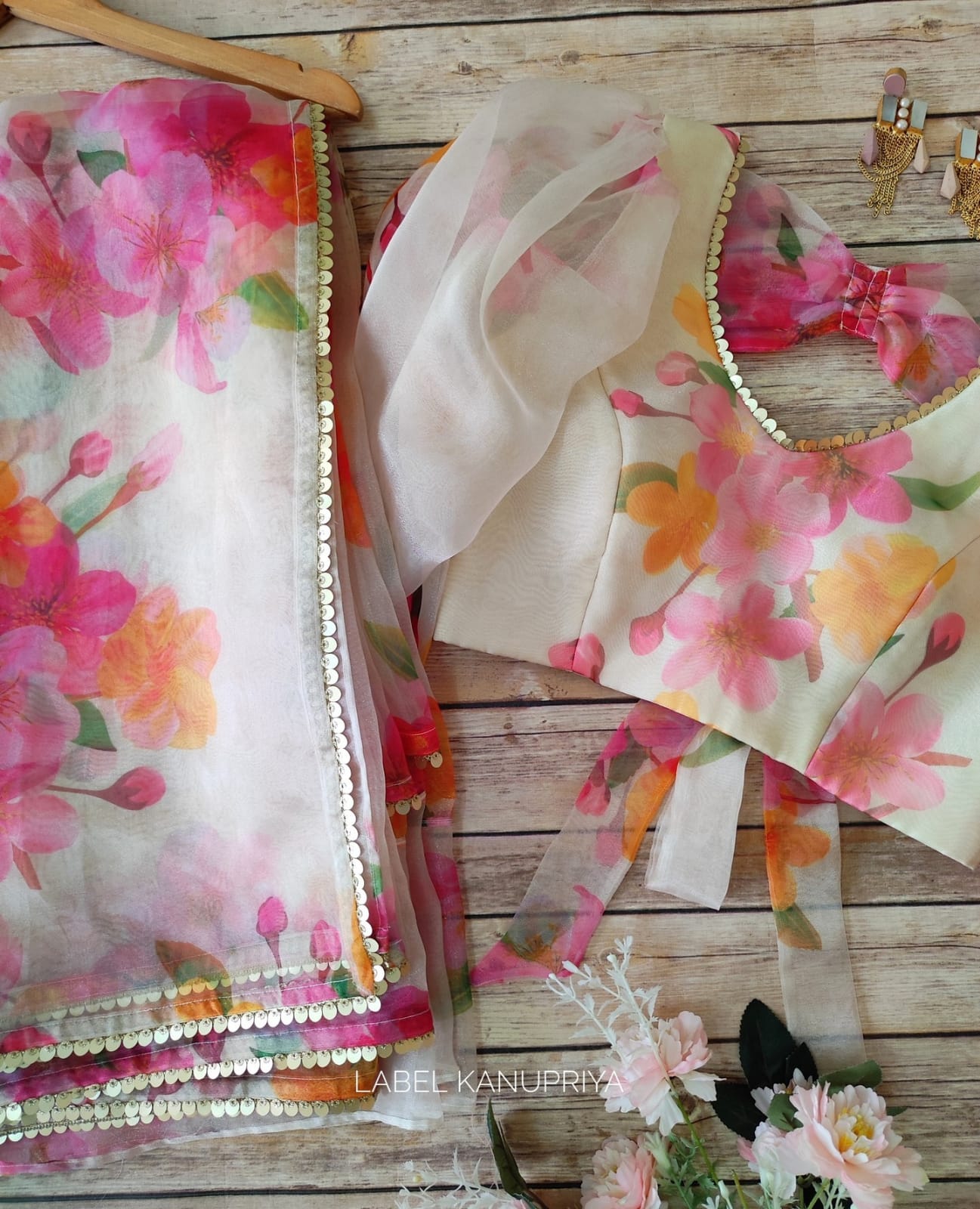 FLORAL PRINT ORGANZA BASE DESIGNER EMBROIDERY WORK SAREE