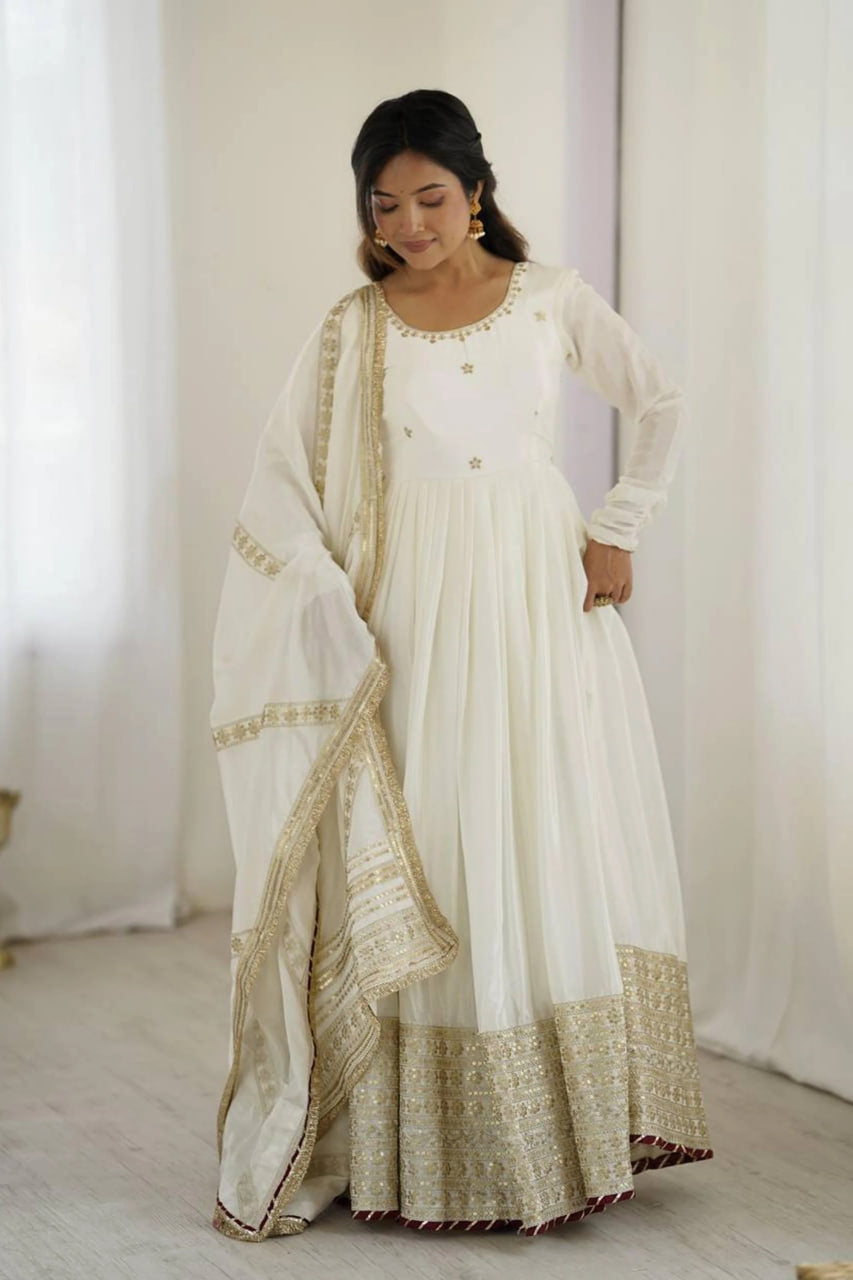 WHITE BOLLYWOOD STYLE ANARKALI SUIT
