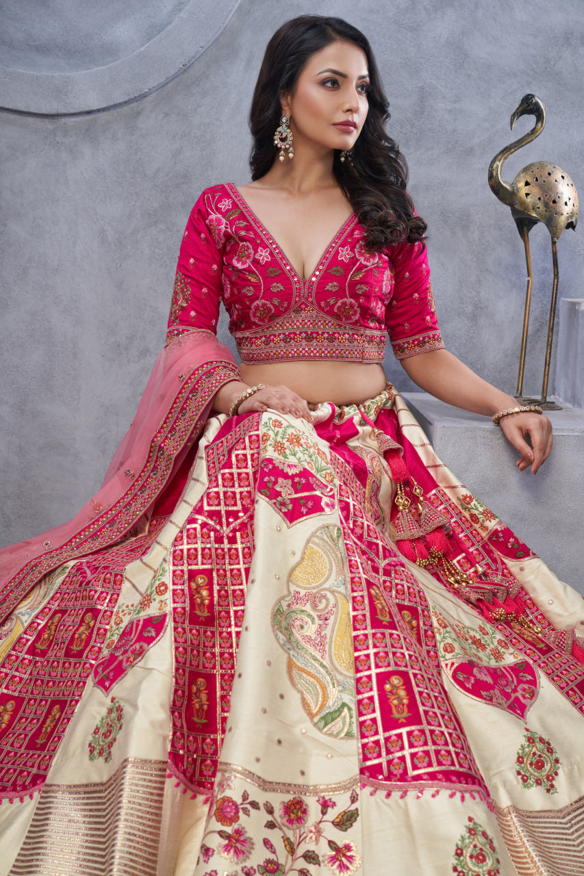 REGAL ELEGANCE – RED & WHITE RAW SILK LEHENGA WITH PAISLEY MOTIFS & SHEER PINK DUPATTA