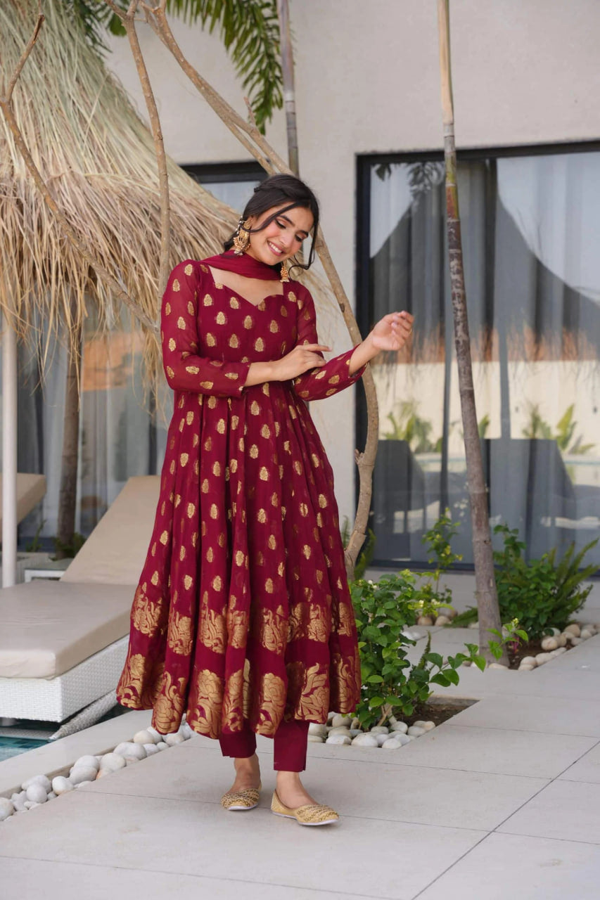 SUNEHRI MAROON SUIT SET – ELEGANT FESTIVE WEAR